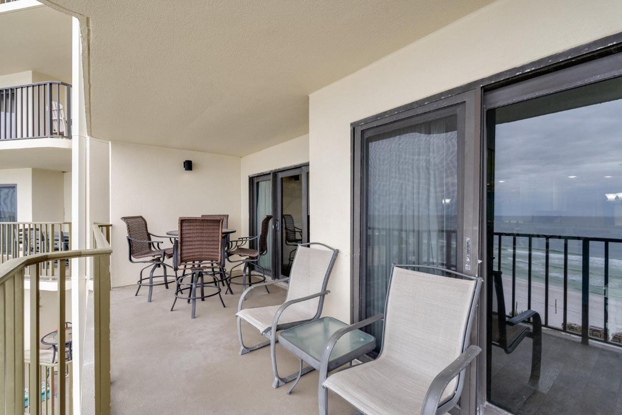 Commodore 605 3 Bedroom 3 Ba With 2 Beachfront Masters